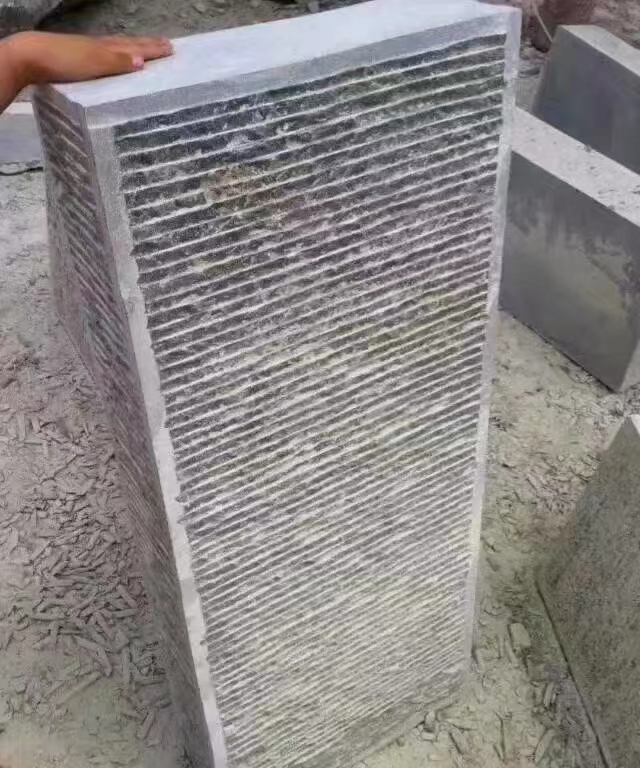 青石板斷裂面
